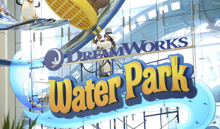 nickelodeon dreamworks waterpark